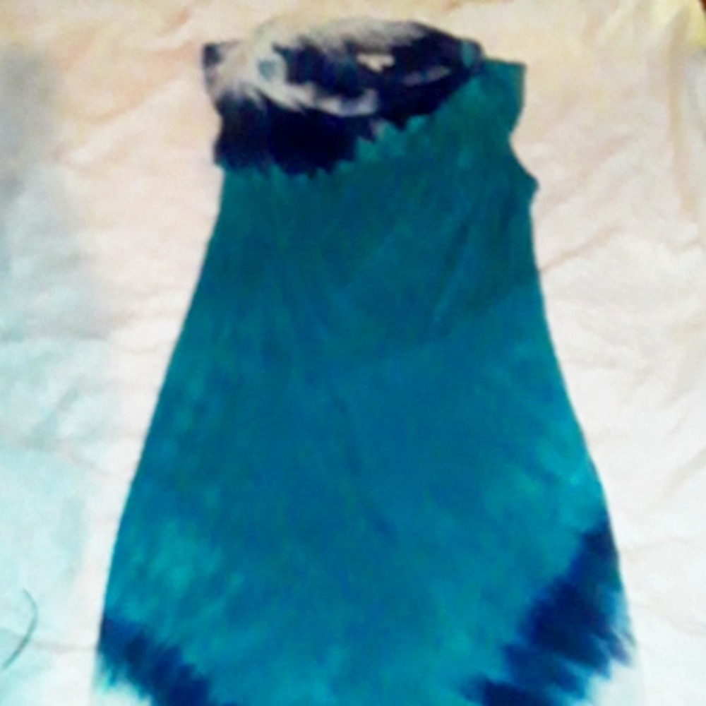 Soft tie-dyed midi dress with loose neck